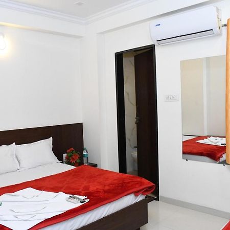 Hotel Sai Shatabdi Sirdi Kültér fotó