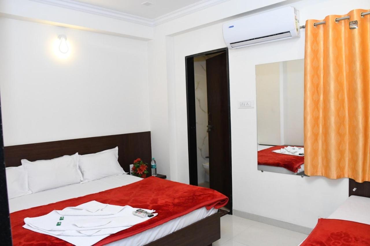 Hotel Sai Shatabdi Sirdi Kültér fotó