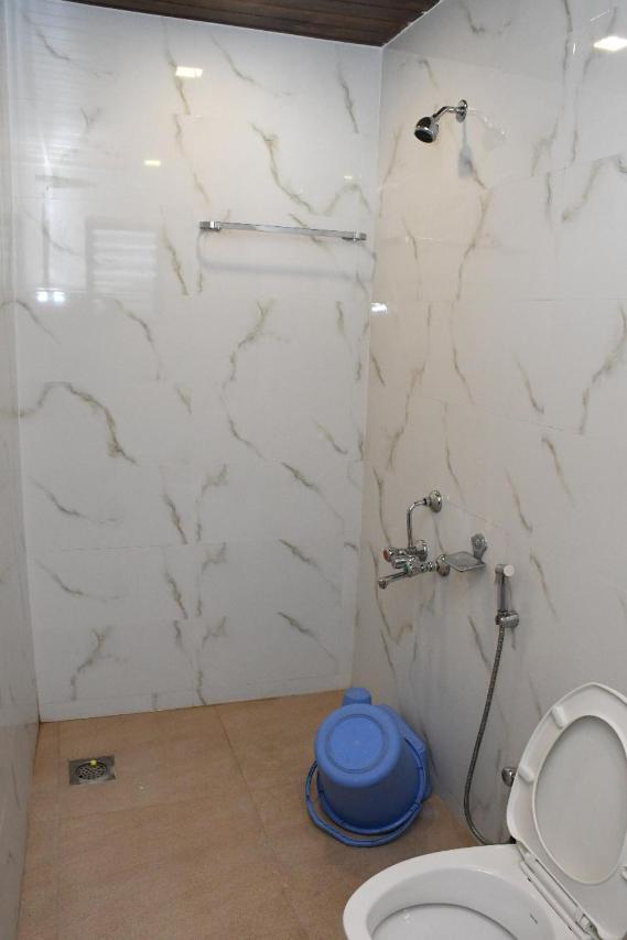 Hotel Sai Shatabdi Sirdi Szoba fotó